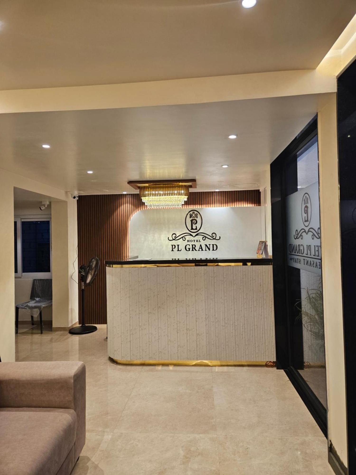 Hotel Pl Grand Karaikkudi Exteriör bild